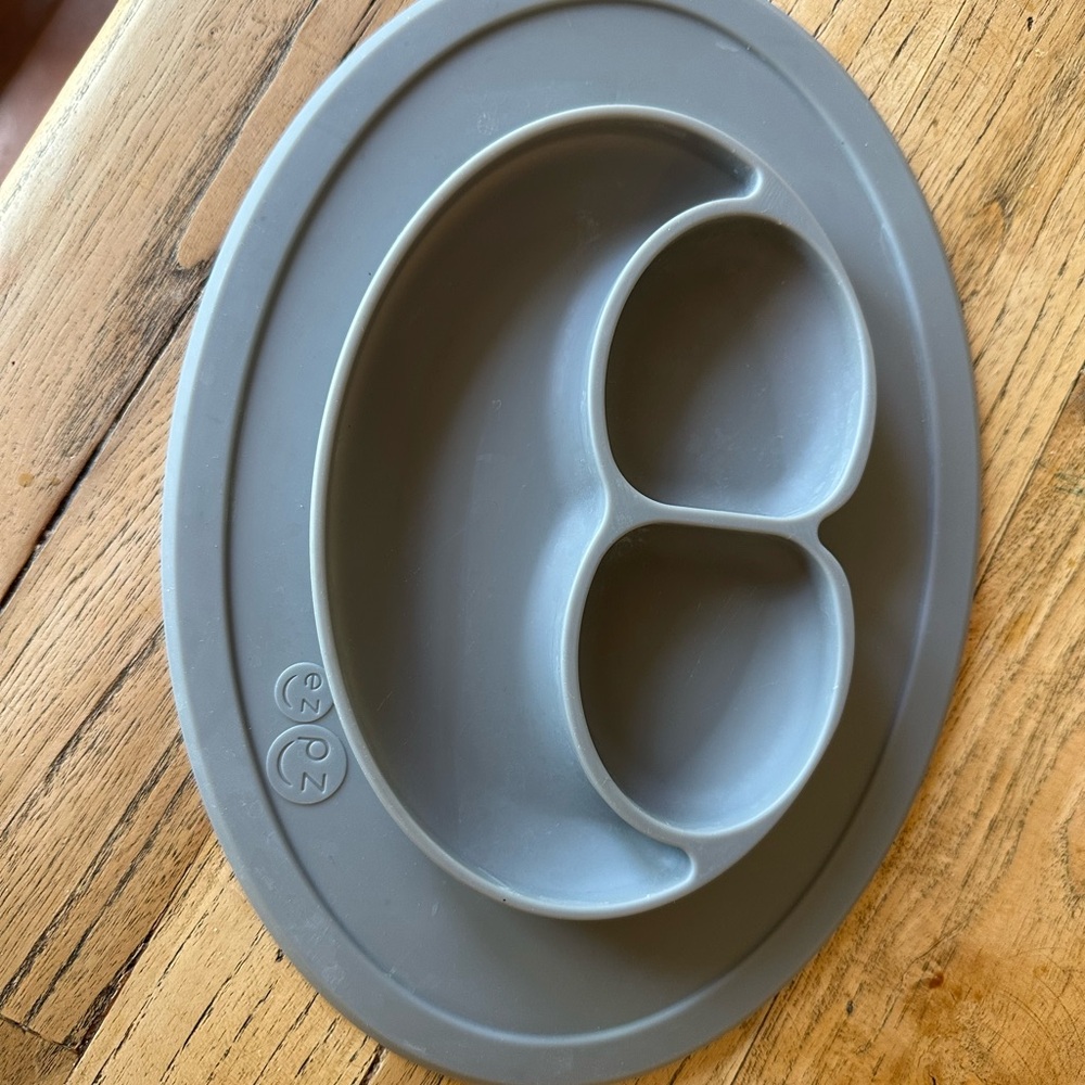 Gray Silicone Baby Feeding Plate